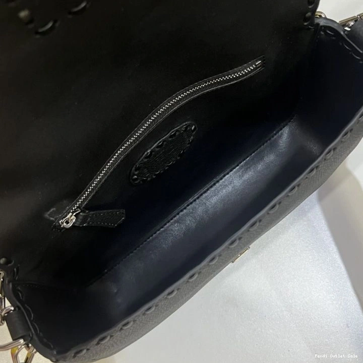 Cheap Leather Selleria Medium Cuoio Bag Black Baguette Romano Fendi In 0729